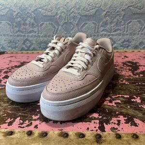 NIKE Women’s Court Vision Alta “Pink Oxford” Sz 8.5